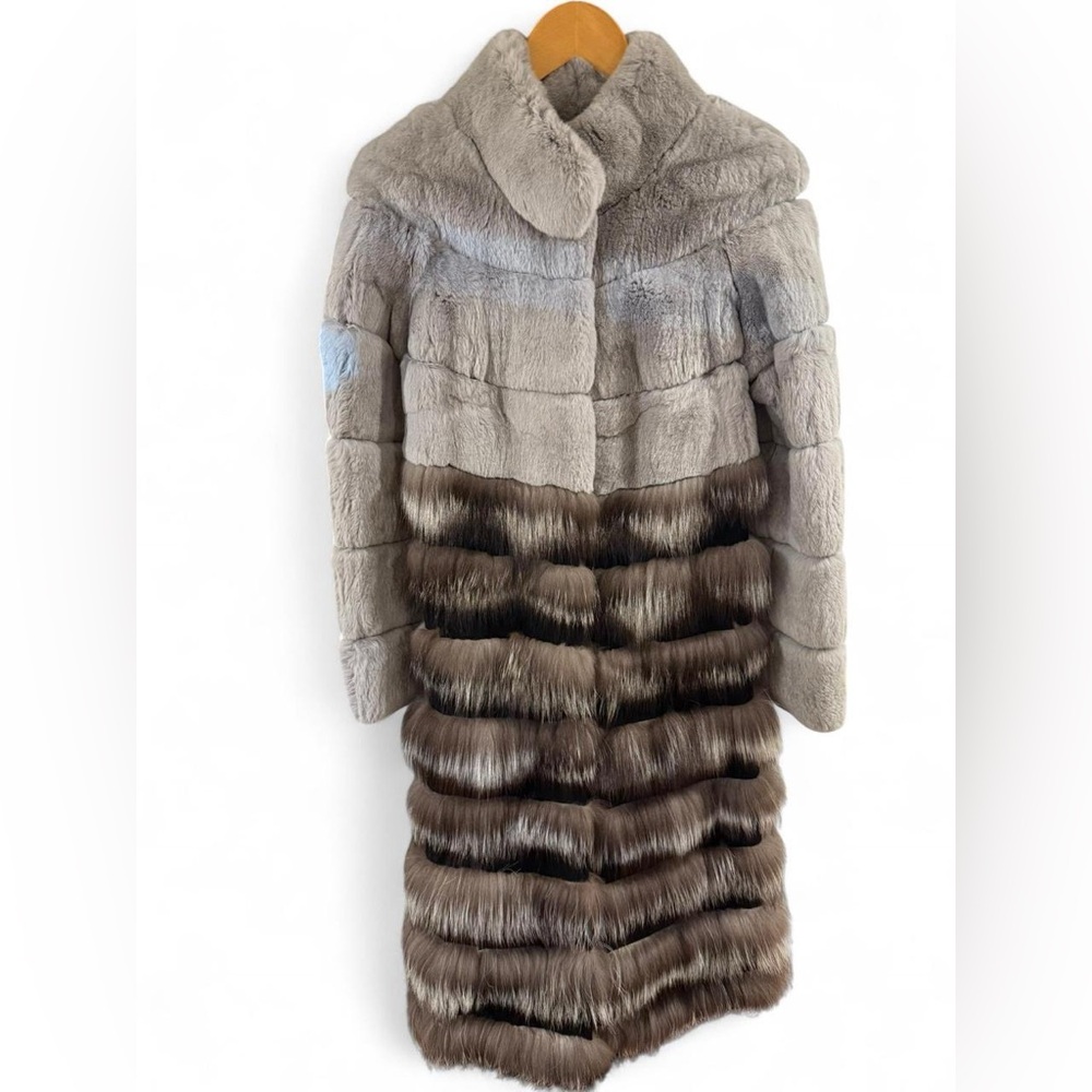 Elegant Women's Fur Coat in Gray